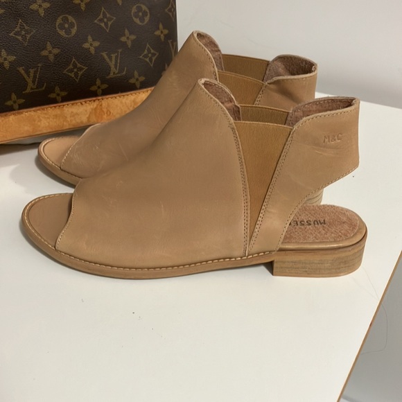 Musse & Cloud , women’s 10 (eu 41) genuine leather peep toe flat ankle booties - Picture 3 of 7